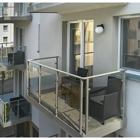 Lesne Tarasy Karola 1 Dziwnówek